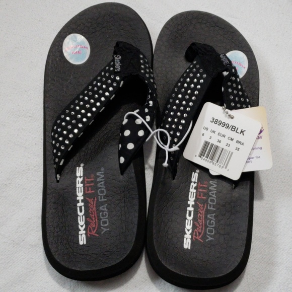 skechers relaxed fit yoga foam